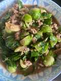 ผัดกระหล่ำดาวหมูสับ