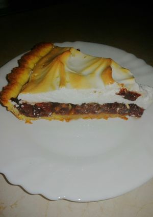 Meggyes habos pite recept fotója