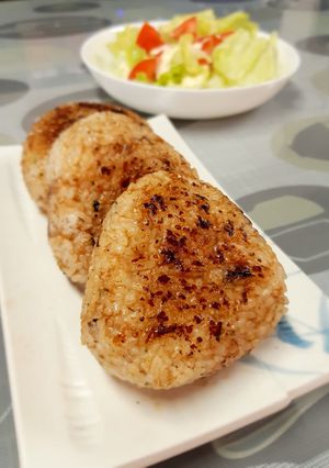 รูปของ Yaki Onigiri (ข้าวปั้นย่าง)