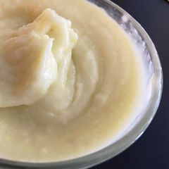 A picture of Lebanese Toum - Garlic paste/dip - perfect for chicken 🤤♥️.