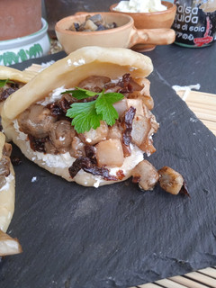 Foto di Bao con robiola e melanzane