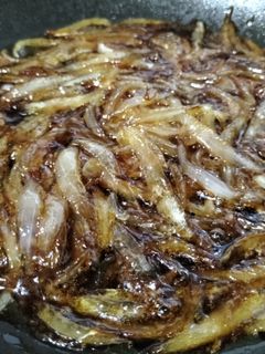 Una foto de Cebolla caramelizada al Pedro Ximénez