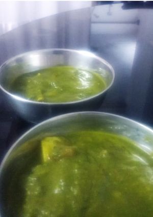 A picture of Aloo palak.
