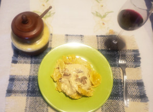 Una foto de Tortellini con Salsa Carusso (con unos toques diferentes!)