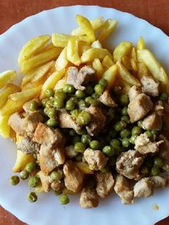 Brassói aprópecsenye zöldborsóval recept fotója