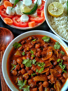 चना मसाला करी (Chana Masala curry) रेसिपी मुख्य फोटो