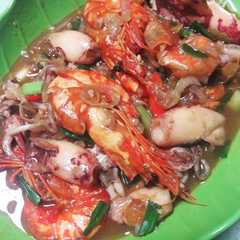 A picture of Seafood Pedas Asam Manis.