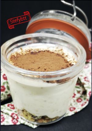 Foto di Crema al vin santo con cantuccini