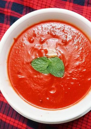 A picture of Beetroot & carrot soup.
