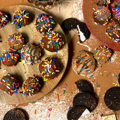 A picture of Oreo Truffles.
