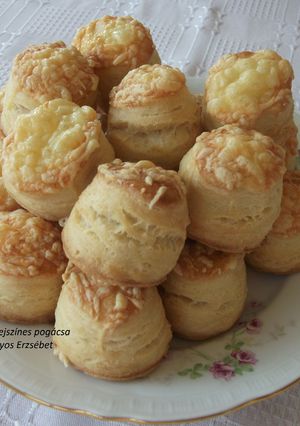 Családi pogácsa recept recept fotója