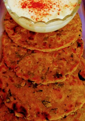 মেথি থেপলা (methi thepla recipe in bengali) রেসিপির প্রধান ছবি