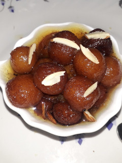 ப்ரட் ஜாமுன் (Bread Jamun Recipe in TAmil) செய்முறை முக்கிய புகைப்படம்