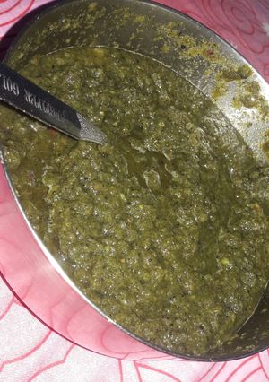 A picture of Mint onion chutney.
