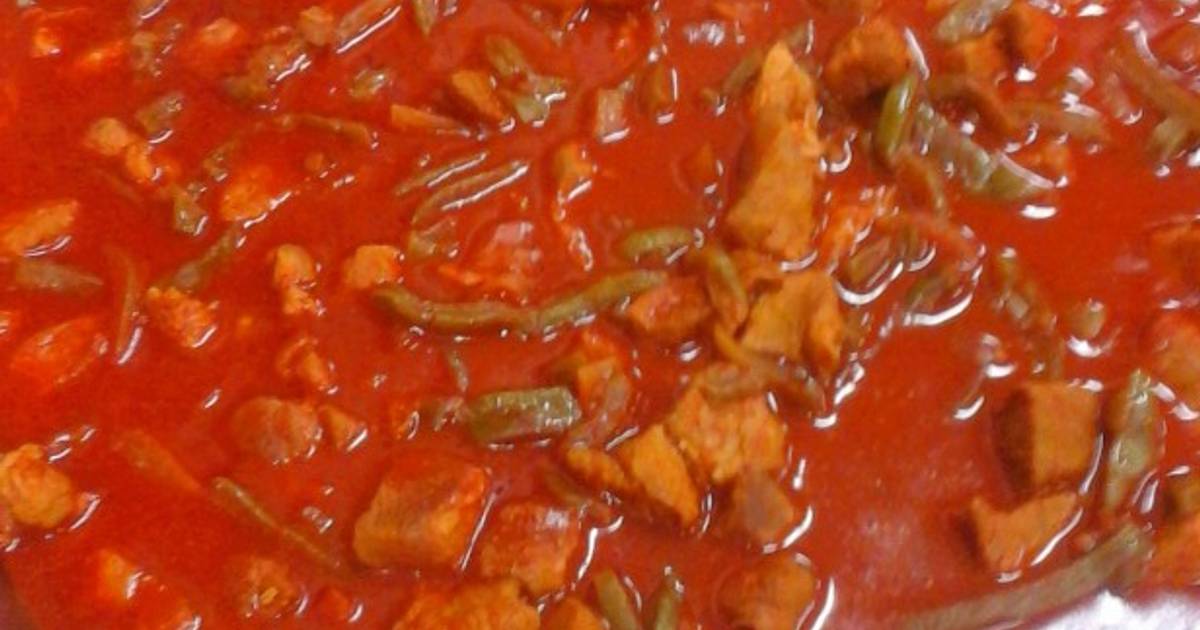 Carne de puerco con nopales en salsa guajillo Receta de Cocina De Luisa-  Cookpad