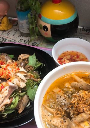Hình của món Gỏi rau muống bào lòng gà - Miến măng gà.