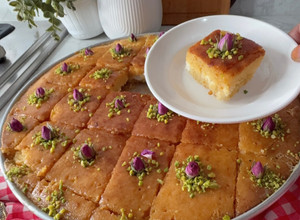 صورة لوصفة بسبوسة الطازج محشه بالقيمر