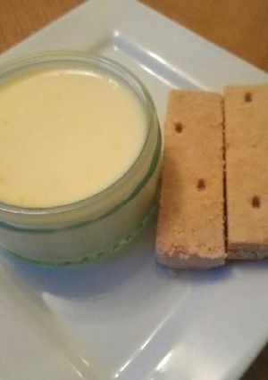 A picture of Lemon Posset.