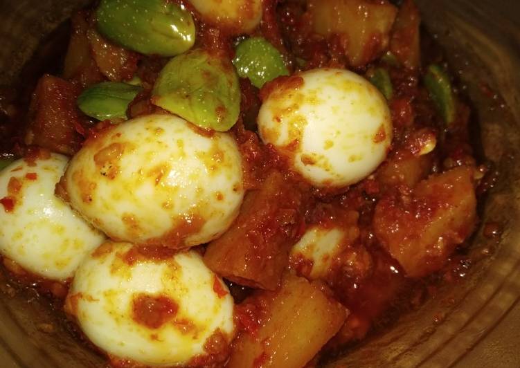 Langkah Mudah untuk Menyiapkan Sambel KTP (Kentang,Telur puyuh,Petai) yang Sempurna