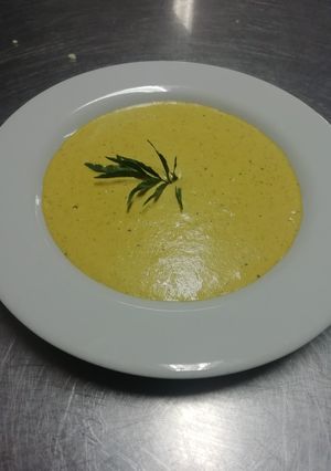 Una foto de Crema de ají amarillo