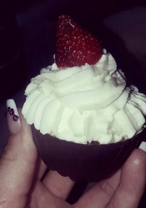 Una foto de Vasito de chocolate crema y 🍓🍓
