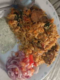 A picture of Chicken yakhni pulao 🍚.