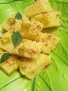 નાયલોન ખમણ (Naylon khaman recipe in gujarati) રેસીપી મુખ્ય ફોટો
