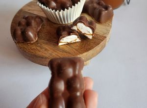Une photo de Petit ourson guimauve chocolat & caramel beurre salé