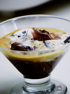 Foto resep Affogato al caffe (Vanilla ice cream, chocolate ice cream & coffee)