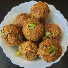 A picture of Coconut and Dates Palm Jagerry Ladoo.
