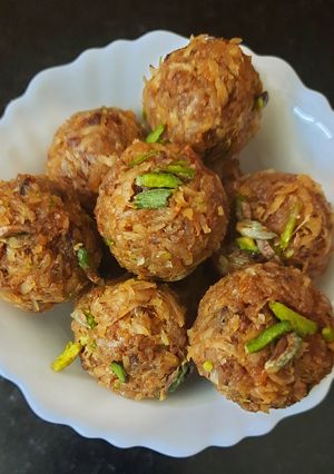 A picture of Coconut and Dates Palm Jagerry Ladoo.