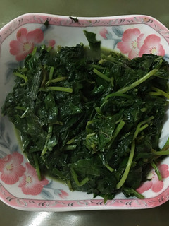 蒜炒地瓜葉 的食譜成品照片