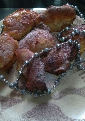 A picture of Jaggery Carrot Pudding Empanada.