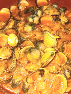 Una foto de Berberechos en salsa marinera