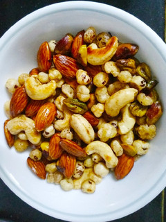 A picture of Nuts chaat.
