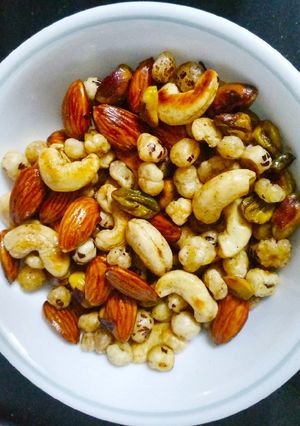 A picture of Nuts chaat.