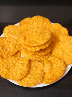 મેંદાની ફરસી પૂરી (Maida Farsi Poori Recipe In Gujarati) રેસીપી મુખ્ય ફોટો