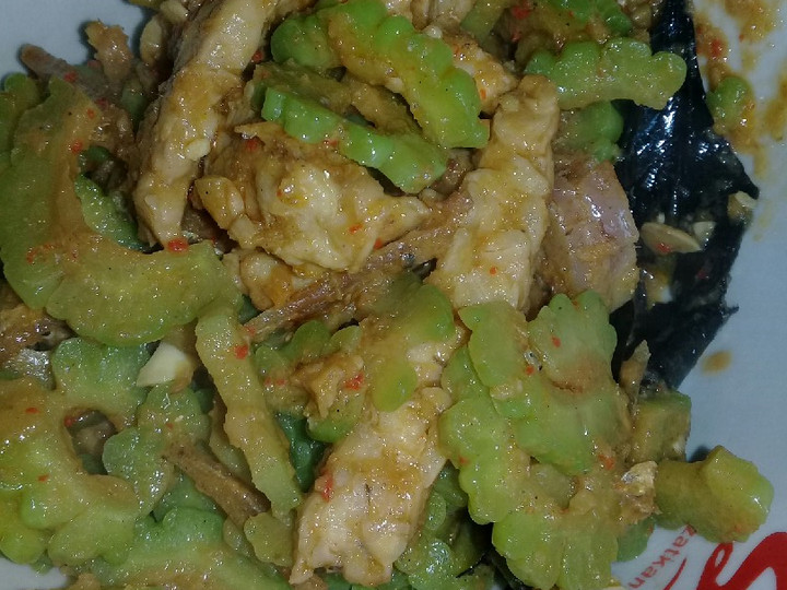 Langkah Mudah untuk Menyiapkan Oseng pare teri tempe, Enak