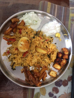 முட்டை பிரியாணி (Muttai biryani recipe in tamil) செய்முறை முக்கிய புகைப்படம்