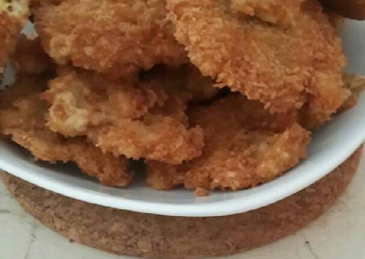 Bagaimana Membuat Crispy chicken fillet yang Bikin Ngiler