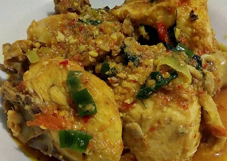 Bagaimana Menyiapkan Ayam Woku Anti Gagal