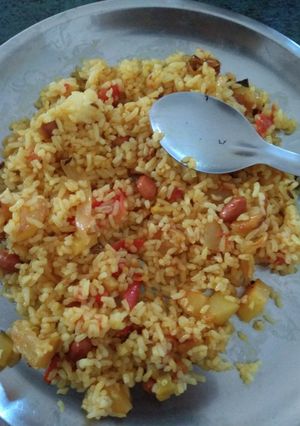 A picture of Yellow rice.