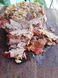 Bondiola de cerdo a la parrilla con jengibre, cerveza y miel
