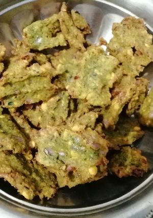 A picture of Chana Dal fritter.