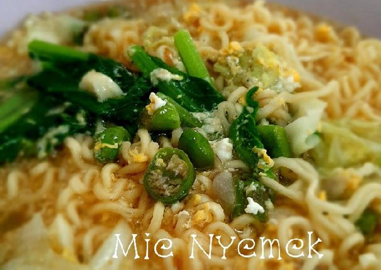 Resep Mie Nyemek Bumbu Iris 3S (Seger, Sedep, Simple) 😁 yang Enak Banget