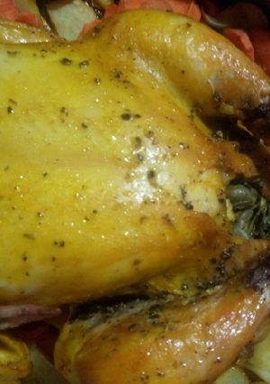 Una foto de Pollo con naranja y verduras Dorado al Horno
