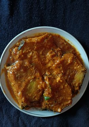 তেল ঝাল বেগুন(tei jhal begun recipe in bengali) রেসিপির প্রধান ছবি