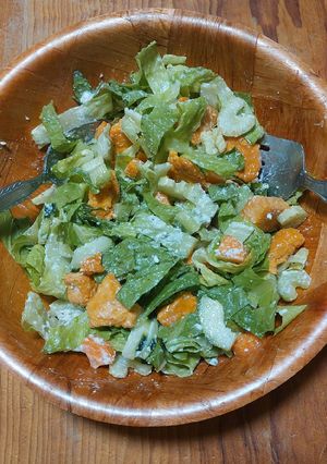 Una foto de Ensalada de pollo a la Búfalo