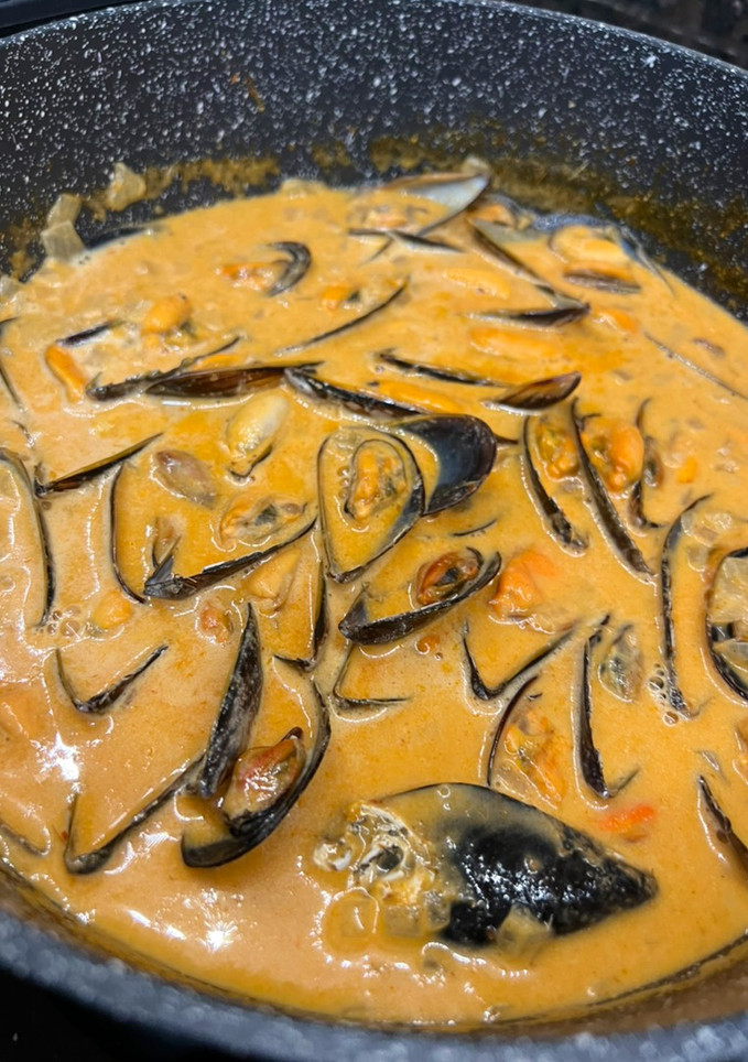 Una foto de Mejillones en salsa de curry