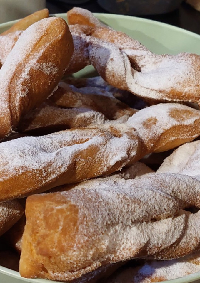 Una foto de Calzones Rotos Crujientes y Esponjosos